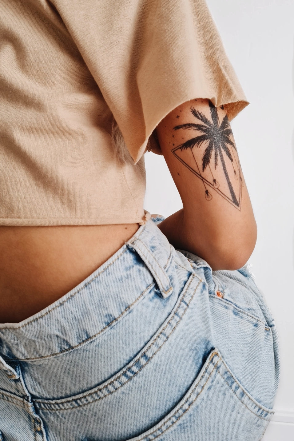 Palm tree tattoo #palmtree #palmtreetattoo #skinbling #pandptattooboracay | Palm  tattoos, Small tattoos, Leg tattoos
